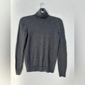 Uniqlo Women's Slim Fit Wool Sweater Turtle Neck, Size M, Lightweight, Gray